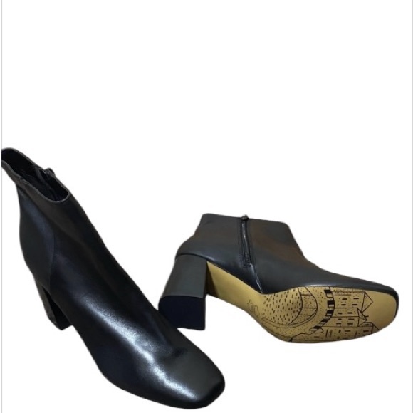 NWT Bella-Vita Wilma Square Toe Ankle Bootie - Picture 3 of 4